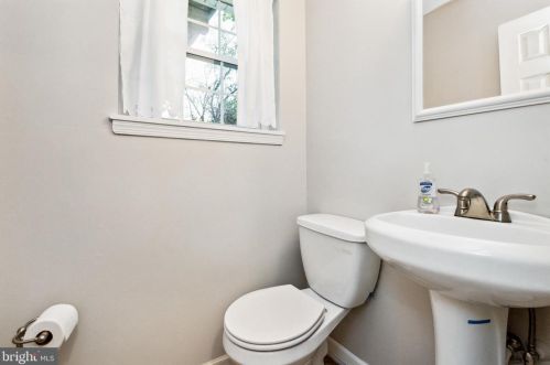 312 Arundel Bch Rd, Severna Park MD 21146-3312 exterior