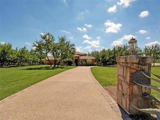 13011 Perryton Dr, Austin, TX 78732-1628