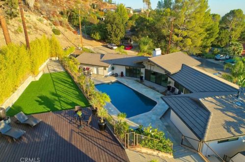 3001 Cloudcrest Rd, Glendale CA  91214-1304 exterior