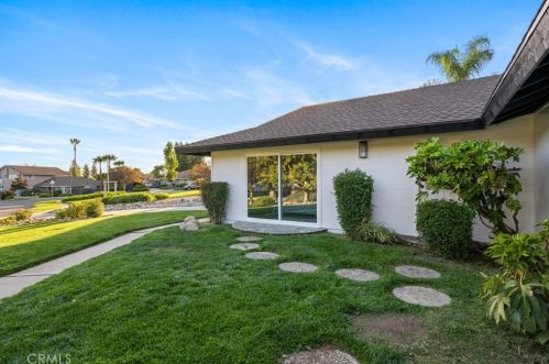 2075 Rita Ct, Upland, CA 91784-1432