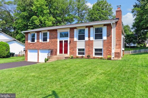 9110 Rockefeller Ln, Springfield, VA 22153-1409