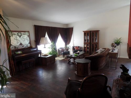 528 Four Mile Branch Rd, Erial, NJ 08081-1862