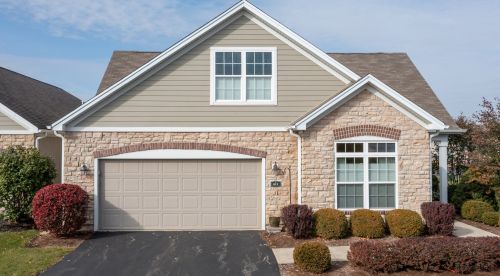 615 Handel Ln, Bull Valley, IL 60098-8163