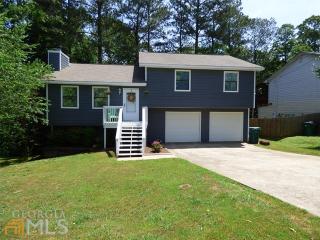 3684 Cherokee Overlook Dr, Holly Springs, GA 30115-3420