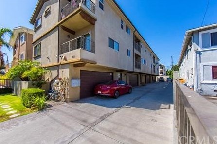 1611 208th St, Torrance, CA 90501-6441