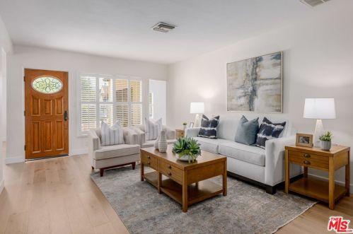 813 Patterson Ave, Glendale, CA 91202-2129