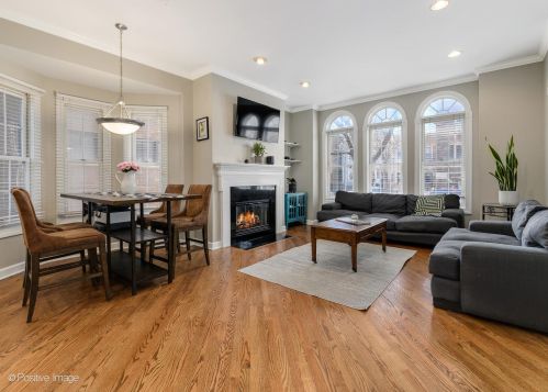 3749 Ashland Ave, Chicago, IL 60613-3601