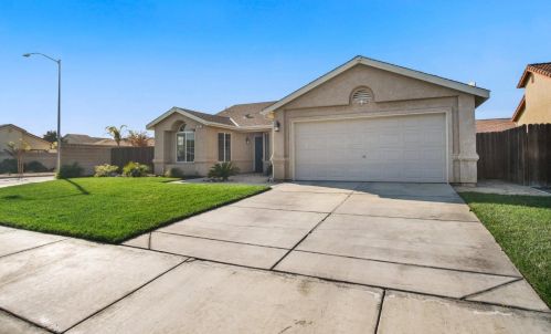 737 Santa Ana St, Los Banos, CA 93635-9228