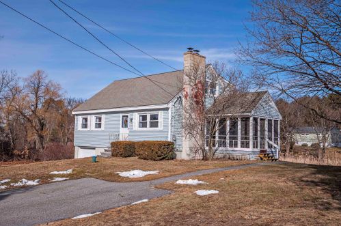 1 Doris Ave, Pelham, NH 03076-3496