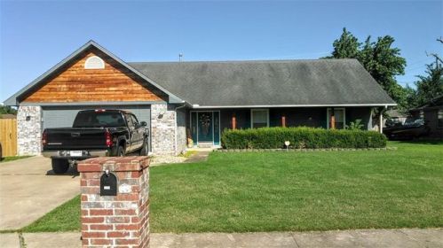1223 Dick Smith St, Springdale, AR 72764-5850