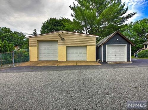 142 Ramapo Valley Rd, Mahwah, NJ 07430-1178