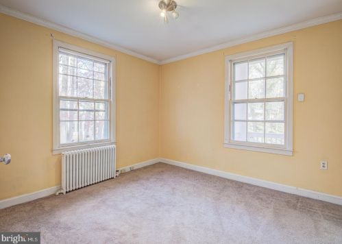 12500 Meadowood Dr, Silver Spring MD 20904-2928 exterior