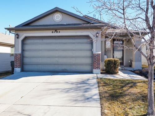 6785 Palm Frond Ct, Taylorsville, UT 84081-8178