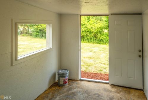 10 Gracewood Cir, Carrollton, GA 30117-5267
