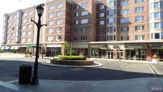 6511 City Pl, Edgewater NJ  07020-3178 exterior