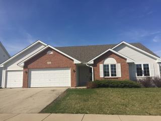 1751 Knights Ln, Hillcrest, IL 61068-1074