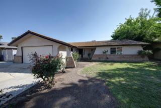 962 Menlo Ave, Clovis CA  93612-0419 exterior