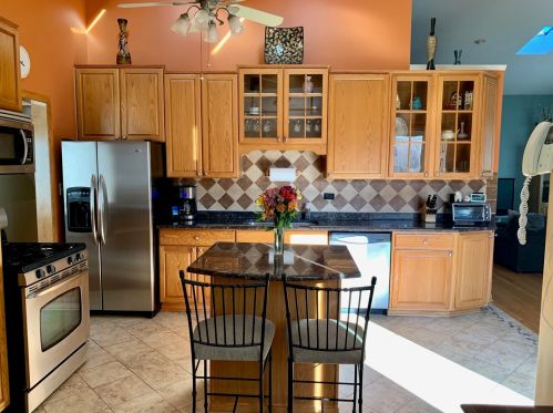 8453 North Ter, Niles IL  60714-2369 exterior