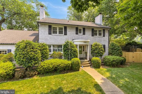 4730 36th St, Arlington, VA 22207-4303