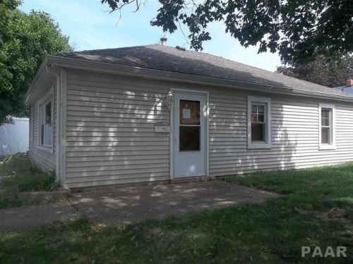 4 Hilton Ct, Pekin, IL 61554-2126