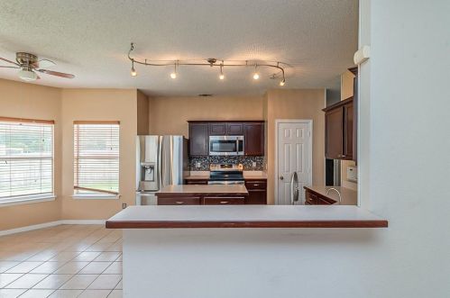 8113 Hulen Park Cir, Fort Worth TX  76123-1353 exterior