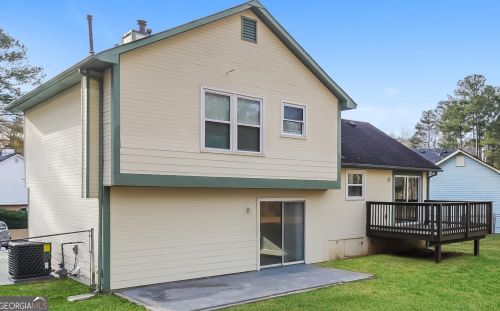 7190 Nunn Woods Way, Fairburn GA  30213-3137 exterior