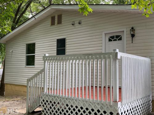 5779 Hillside Ave, Atlanta GA  30340-4325 exterior