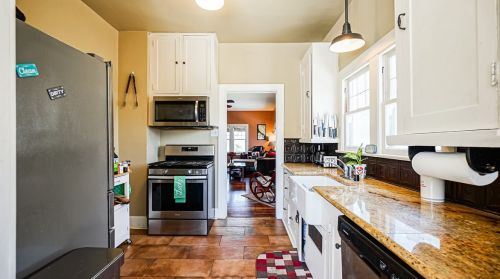 3580 Larchwood Pl, Riverside CA  92506-1236 exterior