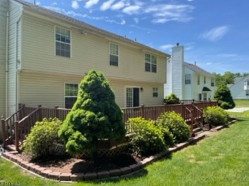 11 Crimson Ln, Dover NJ  07803-2444 exterior