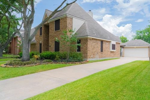 2310 Country Mile Ln, Richmond, TX 77406-1295