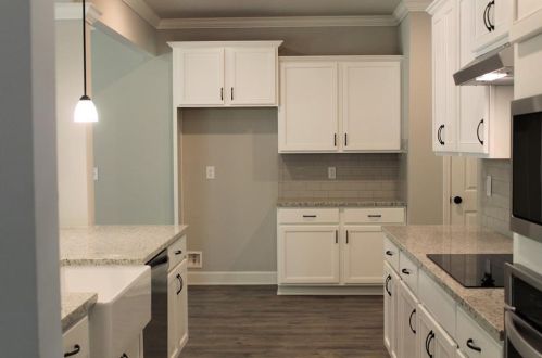 25 Hawthorn Ln, Porterdale, GA 30014-6460