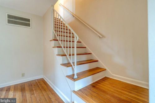 4243 32nd Rd, Arlington VA  22206-2005 exterior