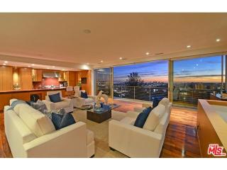 8825 Hollywood Blvd, Los Angeles, CA 90069-1306