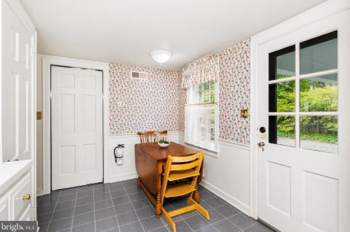 21 Elm Rd, Princeton NJ  08540-2501 exterior