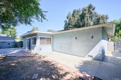 3440 Mono Dr, Riverside CA  92506-2118 exterior