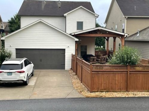278 Village Square Dr, Holly Springs, GA 30115