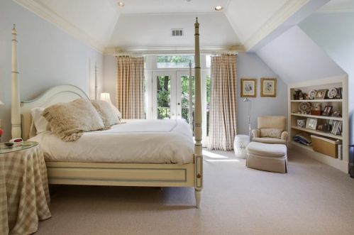 2839 Dover Rd, Atlanta GA  30327-1209 exterior