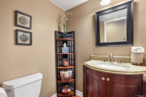 4 Campanero, Irvine CA  92620-1821 exterior