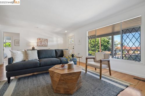 13 Stephens Ct, Crockett, CA 94525-1419