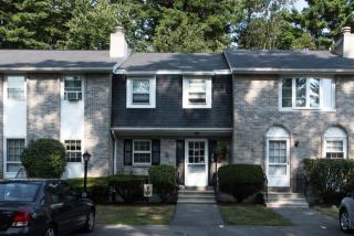 84 Fieldstone Dr, Londonderry NH  03053-2706 exterior