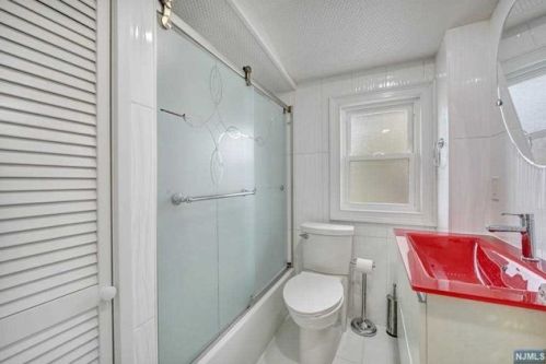 182 12th St, Wood-Ridge NJ  07075-2067 exterior