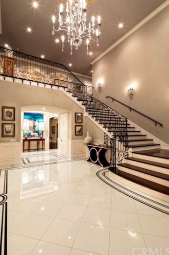 1060 Fallen Leaf Rd, Arcadia, CA 91006-1903