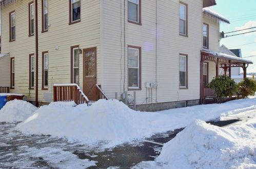 71 Wooster St, Huntington CT  06484-2334 exterior