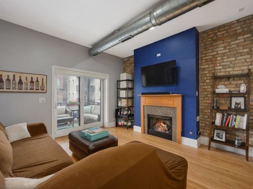 3530 Reta Ave, Chicago, IL 60657-6912