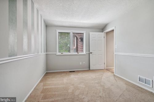 331 Sayre Dr, Princeton NJ  08540-5840 exterior