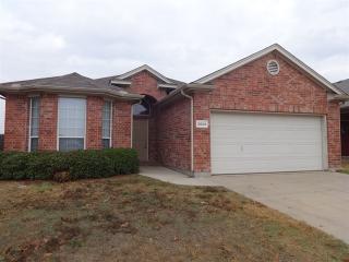 2005 Haylee Dr, Fort Worth TX  76131-1206 exterior
