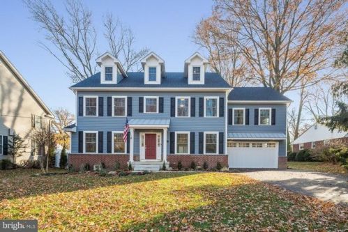 344 Hillside Ln, Tavistock, NJ 08033-1032