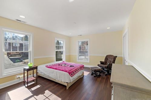 6 Nolan St, Norwalk CT  06850-2525 exterior