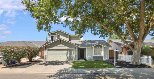 1217 Cape Cod Dr, Modesto, CA 95358-6900