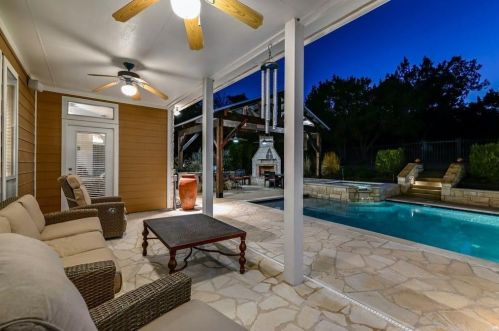 20314 Hunters Point Dr, Georgetown, TX 78633-9352